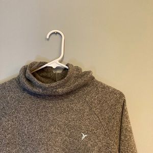 Turtle Neck Sweatshirt